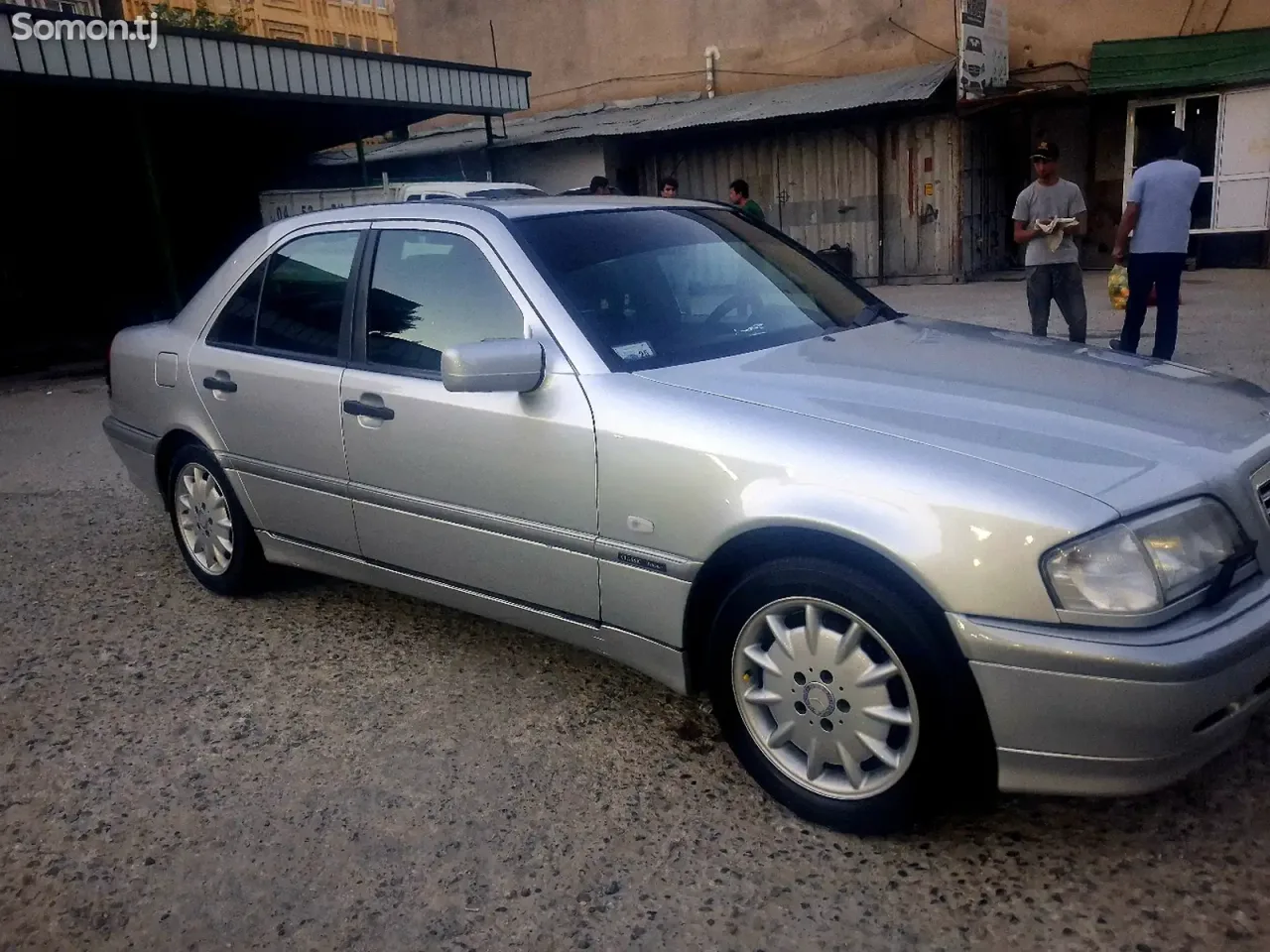 Mercedes-Benz C class 2000 · 2.4 AT
