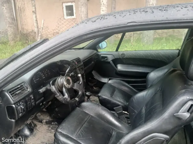 Opel Calibra 1993 · 1.8 MT