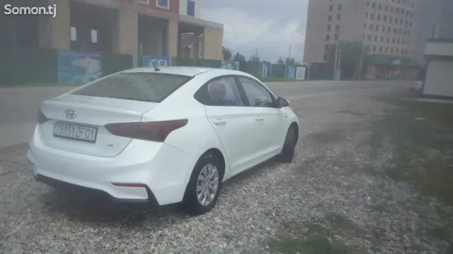 Hyundai Accent 2018 · 1.6 AT