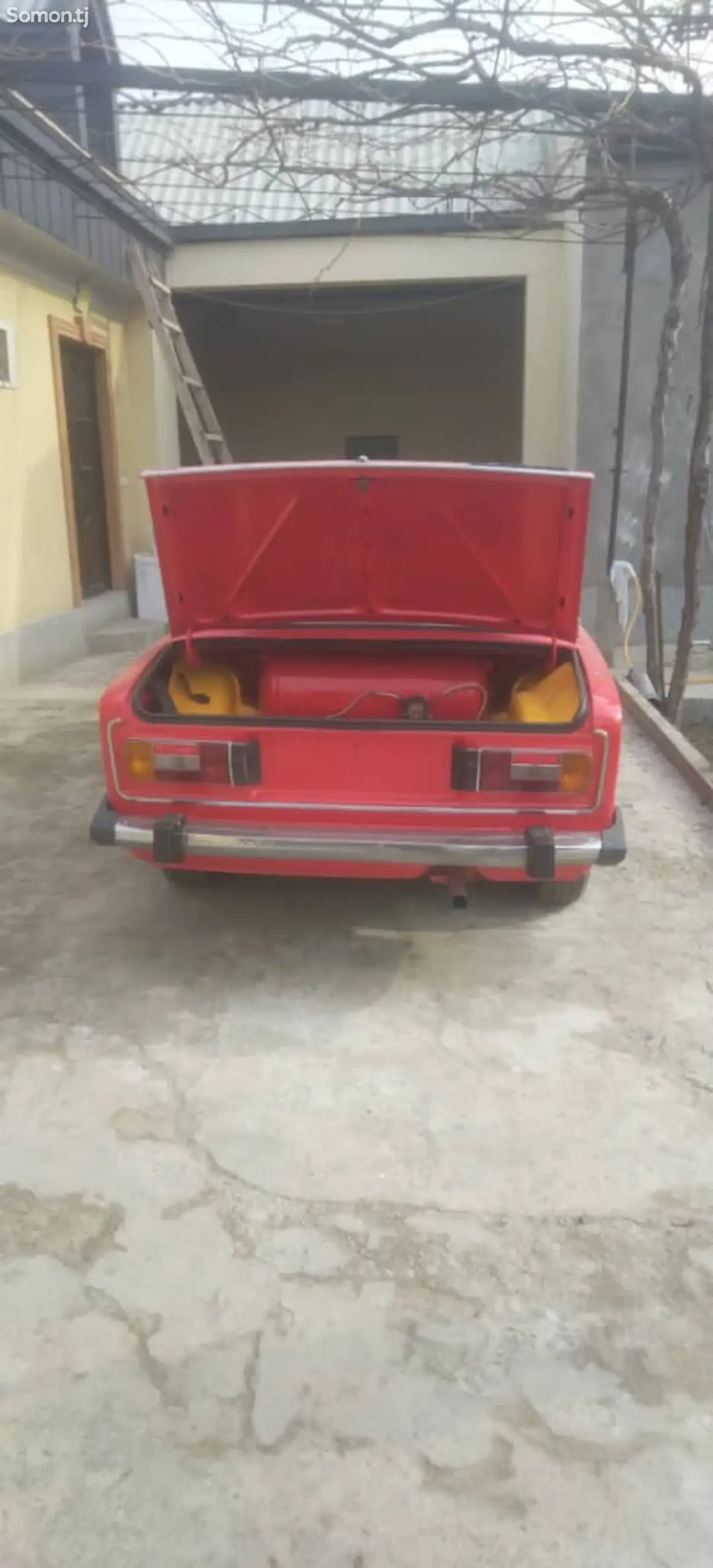 Lada (ВАЗ) 2106 1982 · 1.5 MT