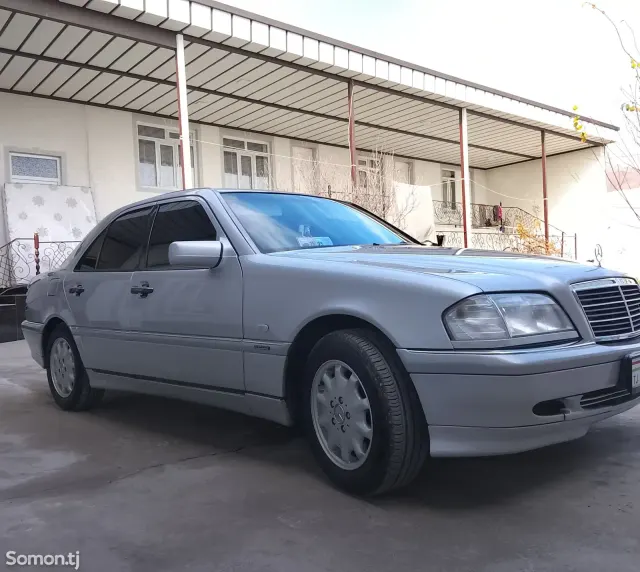 Mercedes-Benz C class 1999 · 2.8 AT