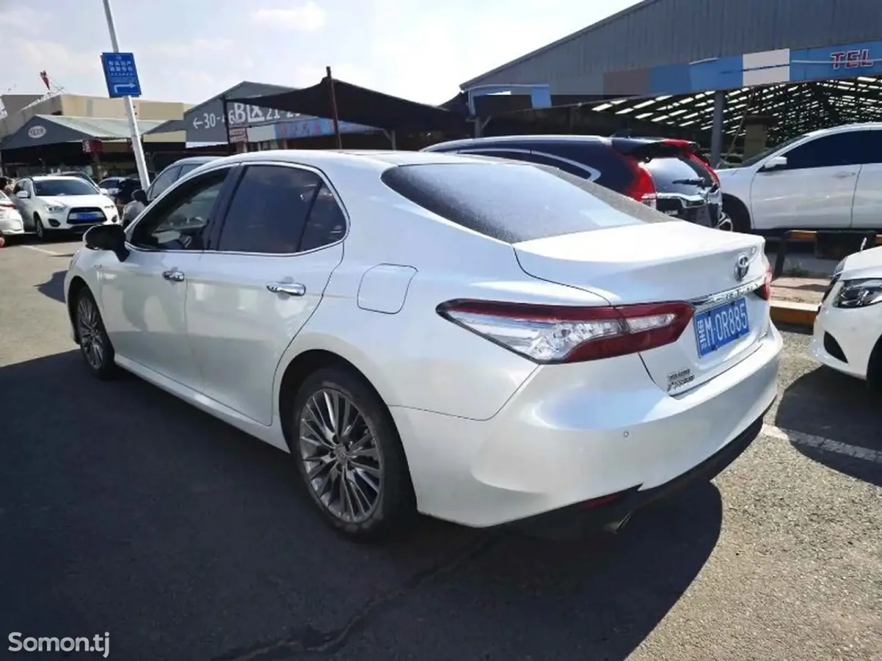 Toyota Camry 2021 · 2.5 AT
