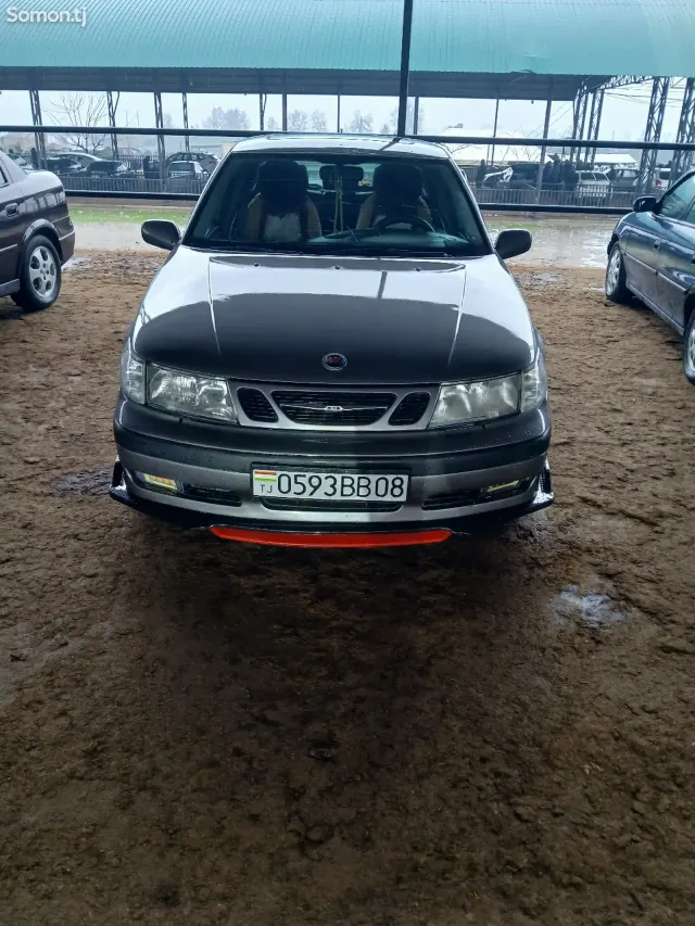 Saab Sport 2000 · 2.2 AT