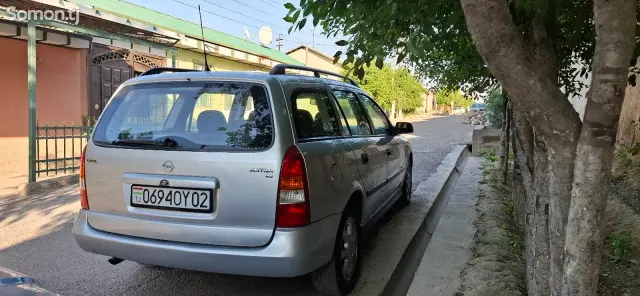 Opel Astra G 1999 · 1.6 MT