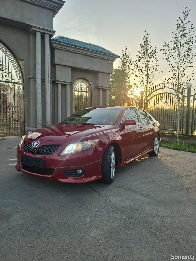 Toyota Camry 2010 · 2.5 AT
