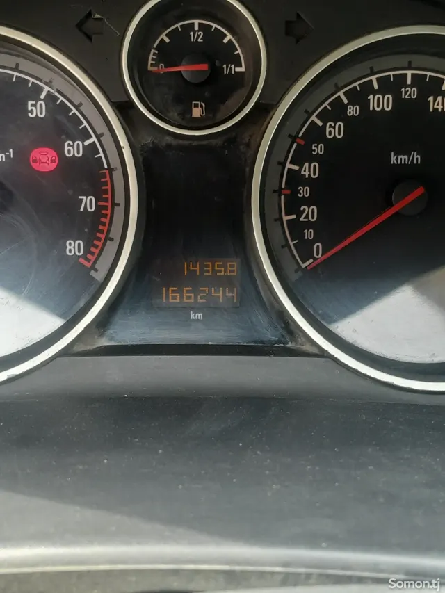 Opel Astra H 2006 · 1.6 MT