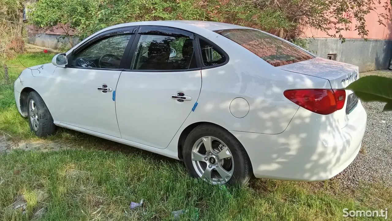 Hyundai Avante 2008 · 1.6 AT