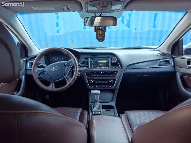 Hyundai Sonata 2016 · 2.0 AT