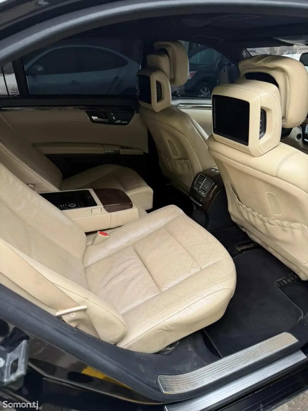 Mercedes-Benz S class 2011 · 3.5 AT