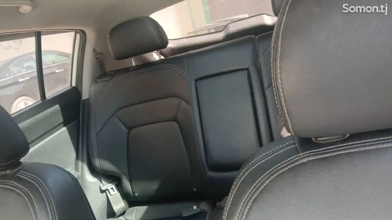 Kia Sportage 2015 · 2.0 AT