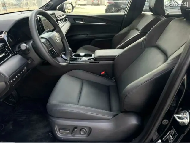 Toyota Camry 2026 · 2.5 AT