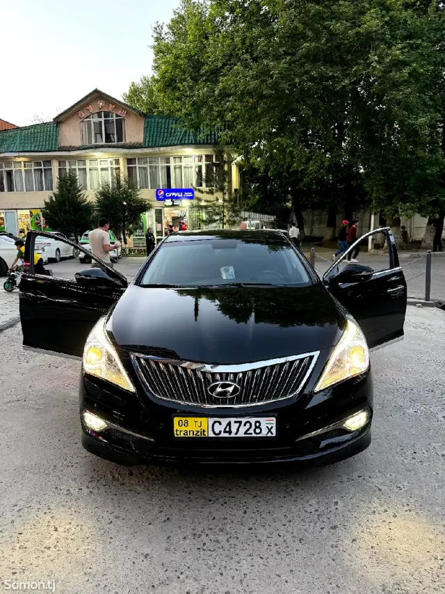 Hyundai Grandeur 2015 · 3.0 AT