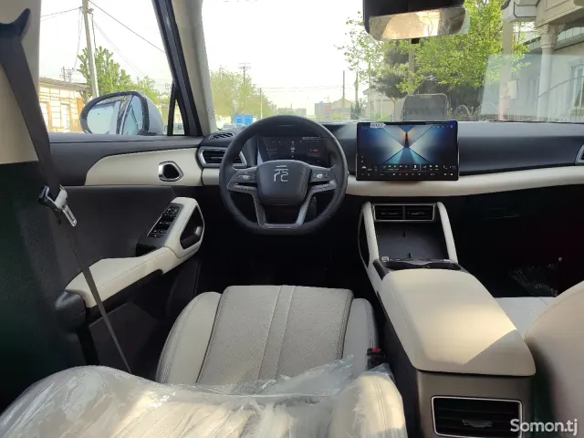 BYD Yuan Up 2025 · AT