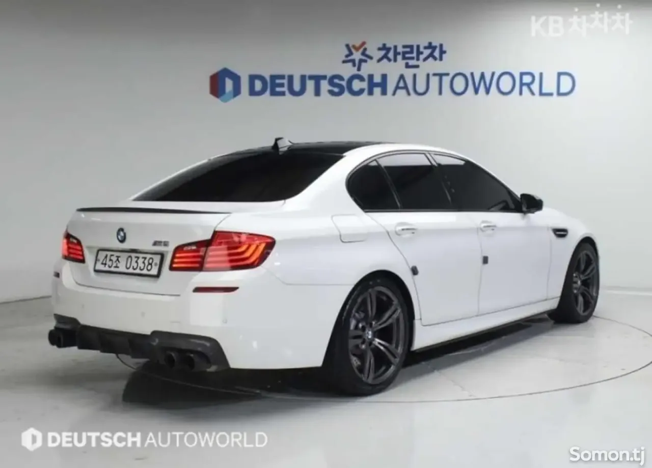 BMW M5 2016 · 4.4 AT