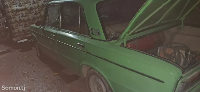 Lada (ВАЗ) 2106 1981 · 1.6 MT