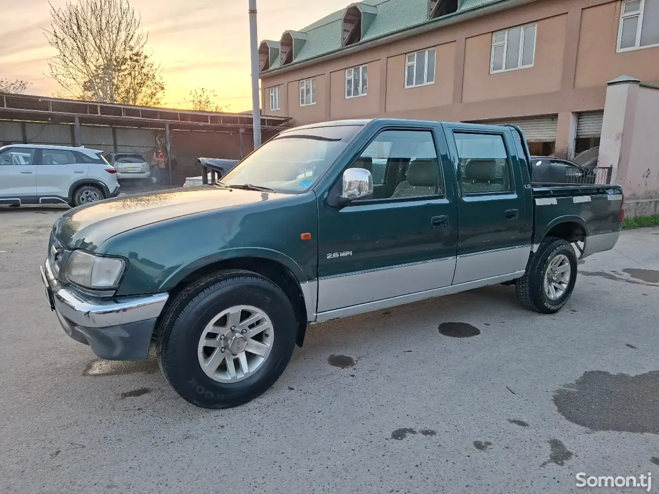 Isuzu D-Max 2008 · 2.6 MT