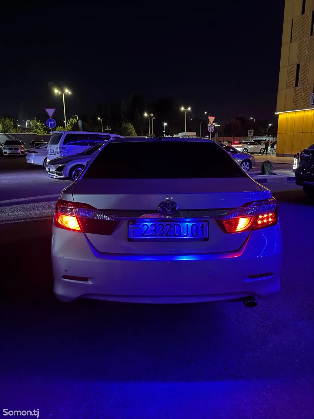 Toyota Camry 2015 · 2.5 AT