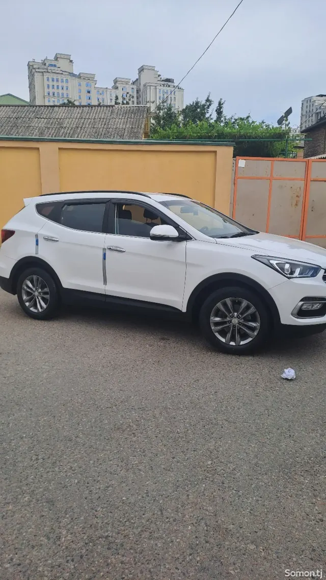Hyundai Santa Fe 2016 · 2.0 AT