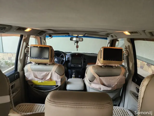 Mitsubishi Pajero 2008 · 3.0 AT