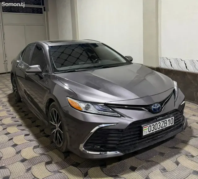 Toyota Camry 2021 · 2.5 AT