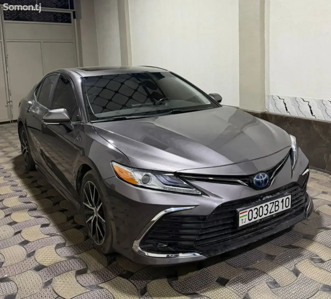 Toyota Camry 2021 · 2.5 AT