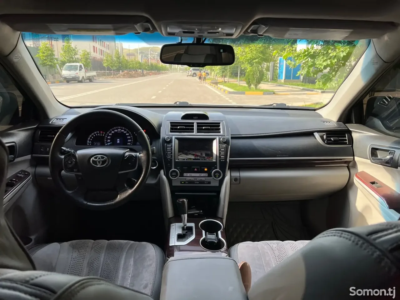 Toyota Camry 2012 · 2.5 AT