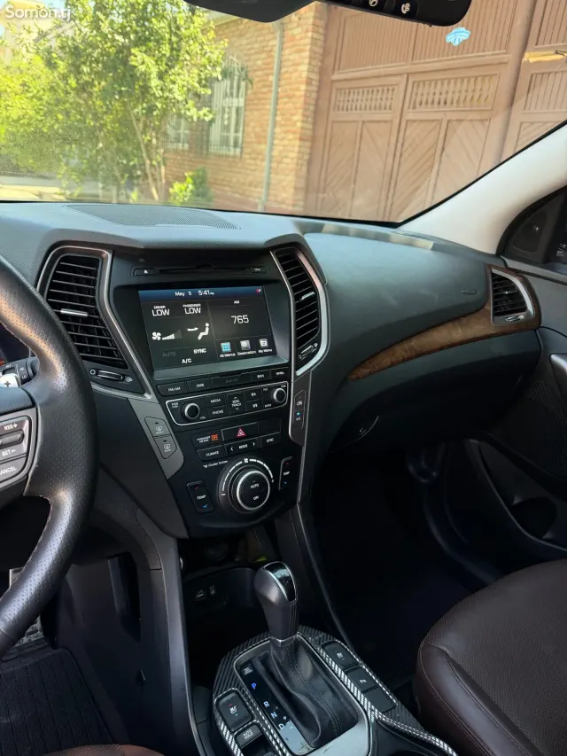 Hyundai Santa Fe 2016 · 2.0 AT