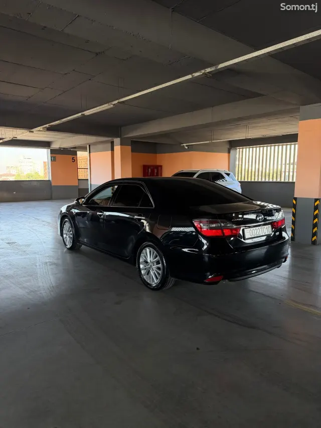 Toyota Camry 2016 · 2.5 AT