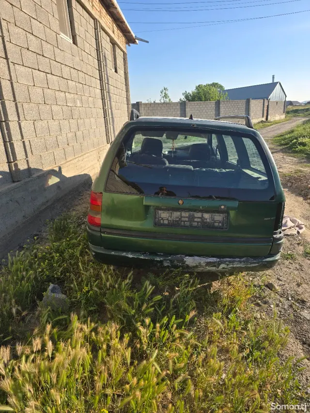 Opel Astra F 1996 · 1.6 MT