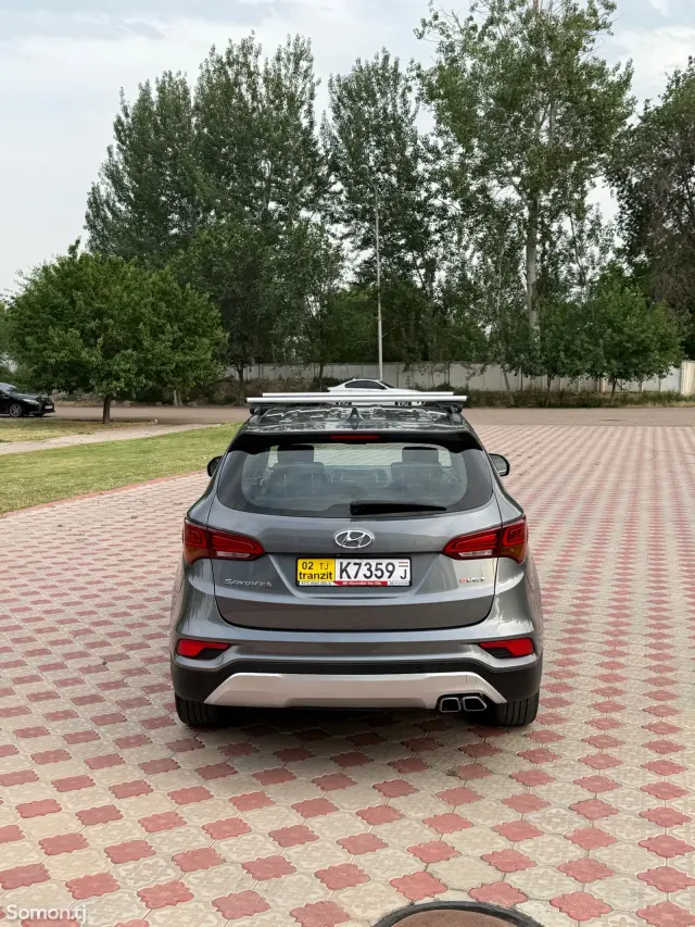 Hyundai Santa Fe 2016 · 2.0 AT