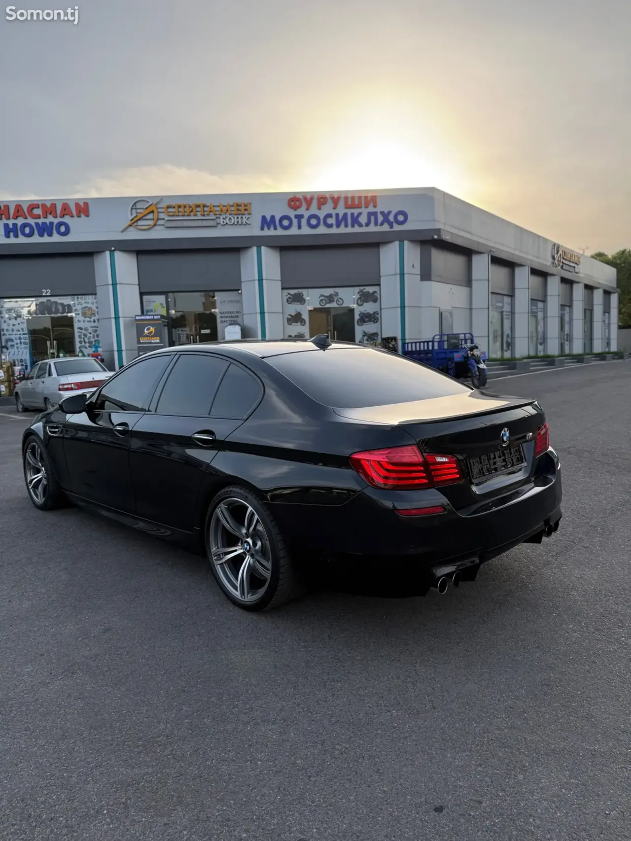 BMW M5 2015 · 4.4 AMT