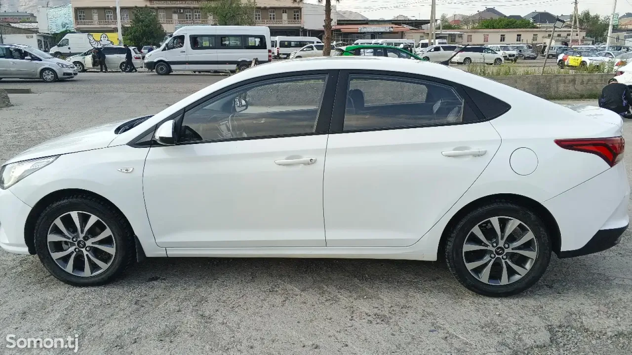 Hyundai Accent 2021 · 1.6 AT