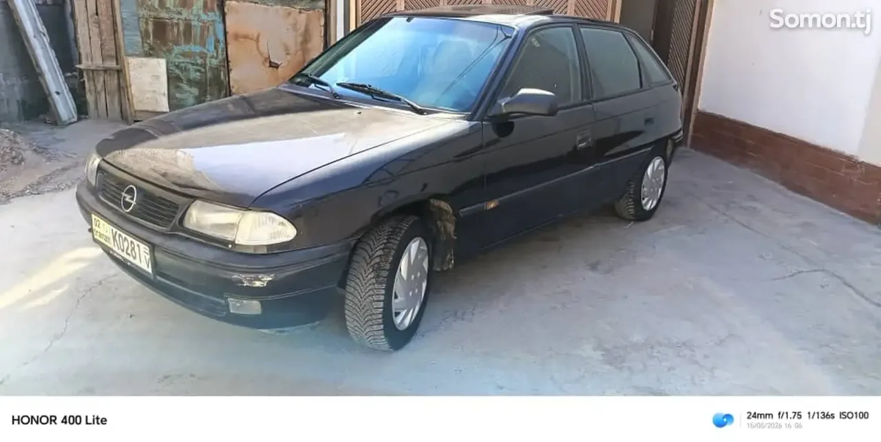 Opel Astra F 1997 · 1.6 MT