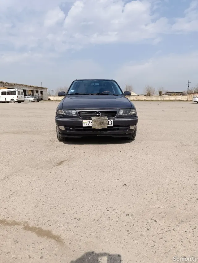 Opel Astra F 1996 · MT