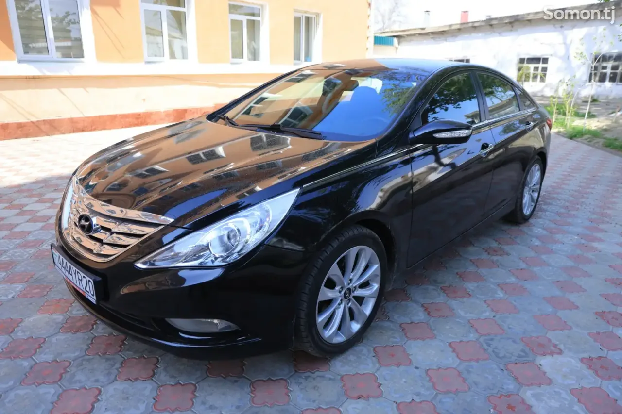 Hyundai Sonata 2010 · 2.0 AT