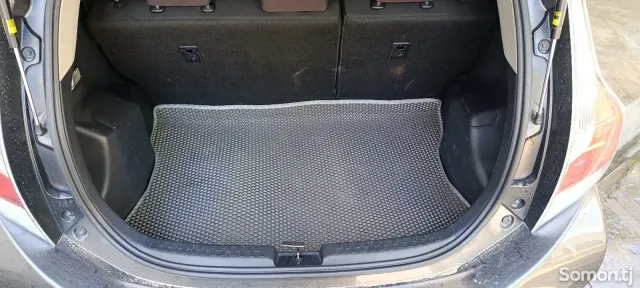 Toyota Aqua 2015 · 1.5 AT