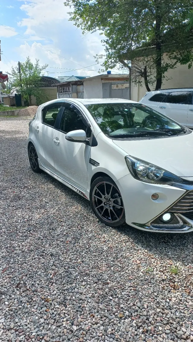 Toyota Aqua 2014 · 1.5 AT