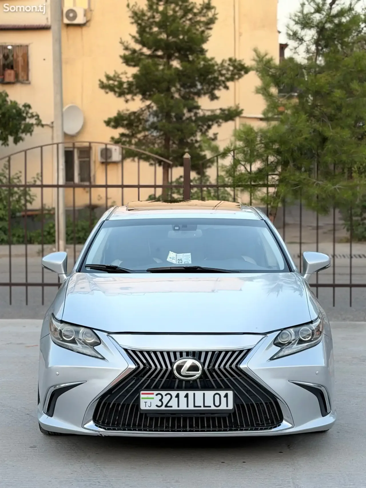 Lexus ES series 2014 · 3.5 AT
