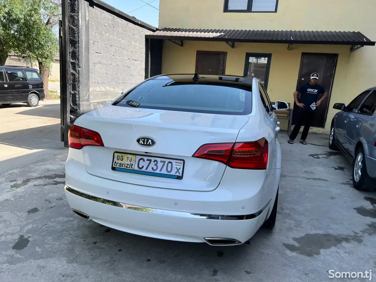 Kia K7 2011 · 3.3 AT