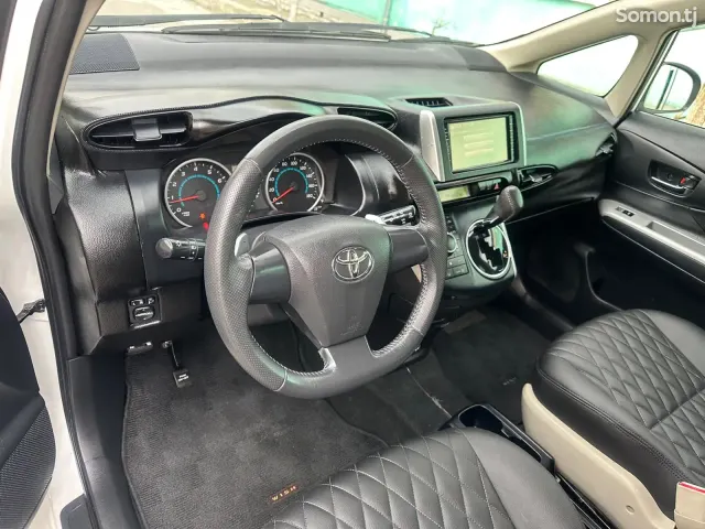 Toyota Wish 2014 · 2.0 AT