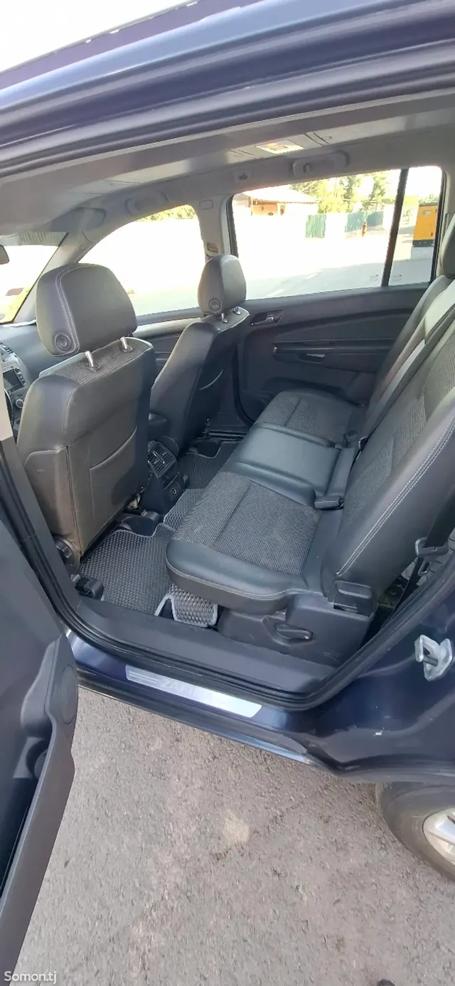 Opel Zafira 2007 · 1.8 MT