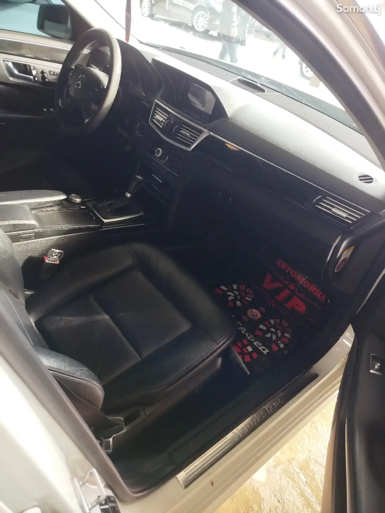 Mercedes-Benz E class 2011 · 2.0 AT