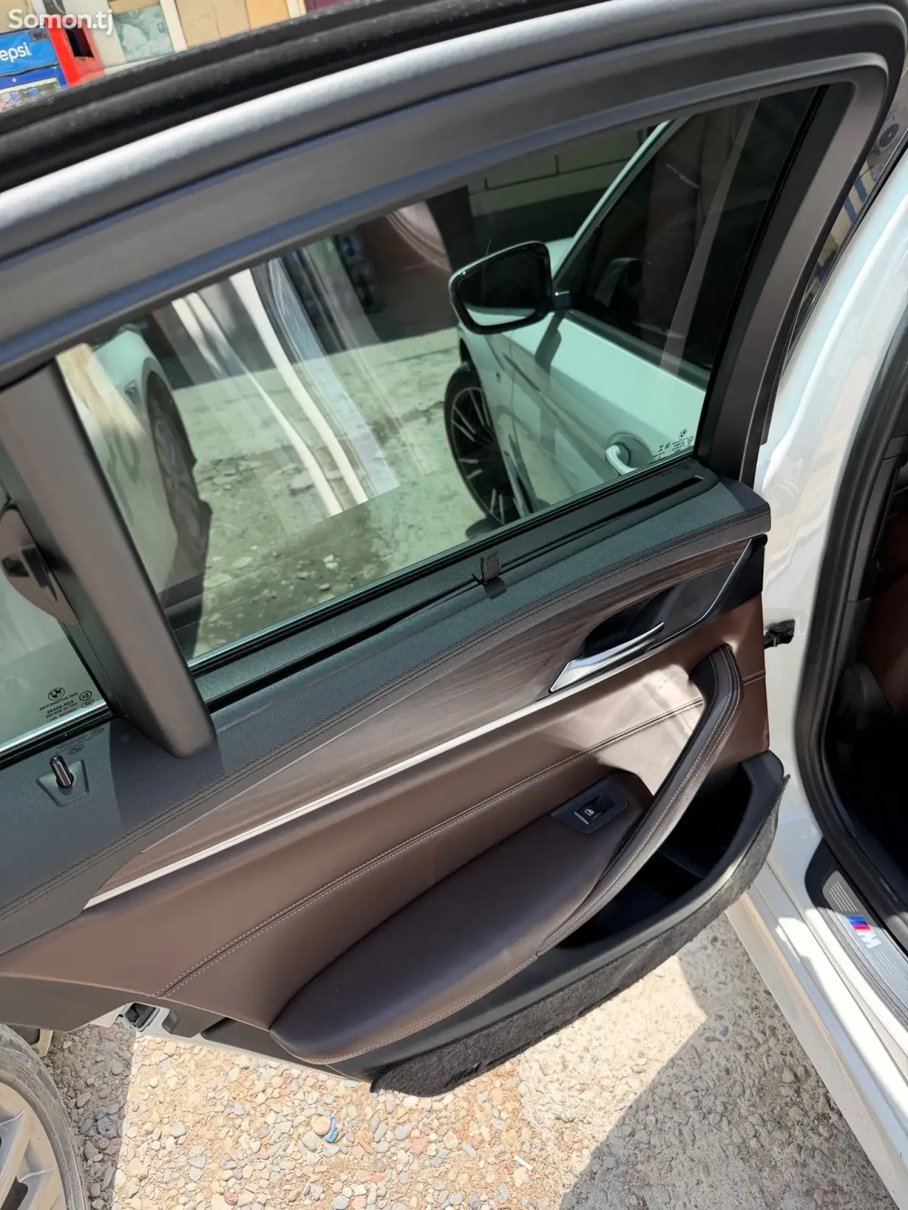 BMW 5 series 2018 · 2.0 AT