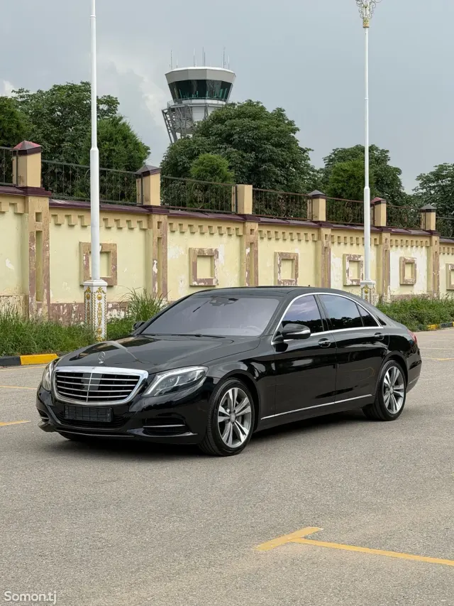 Mercedes-Benz S class 2015 · 4.7 AT