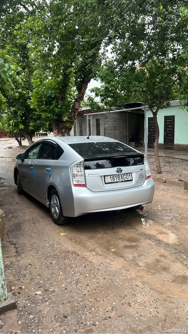 Toyota Prius 2010 · 1.8 CVT