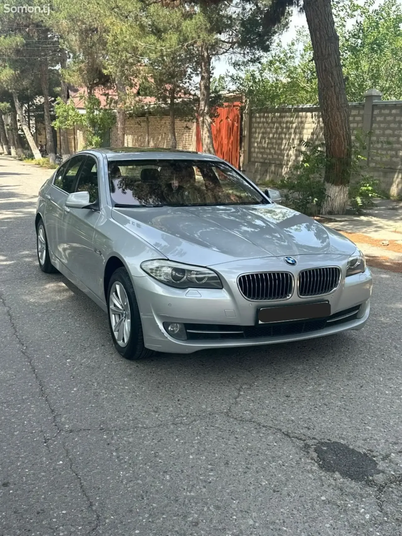 BMW 5 series 2011 · 2.0 AT