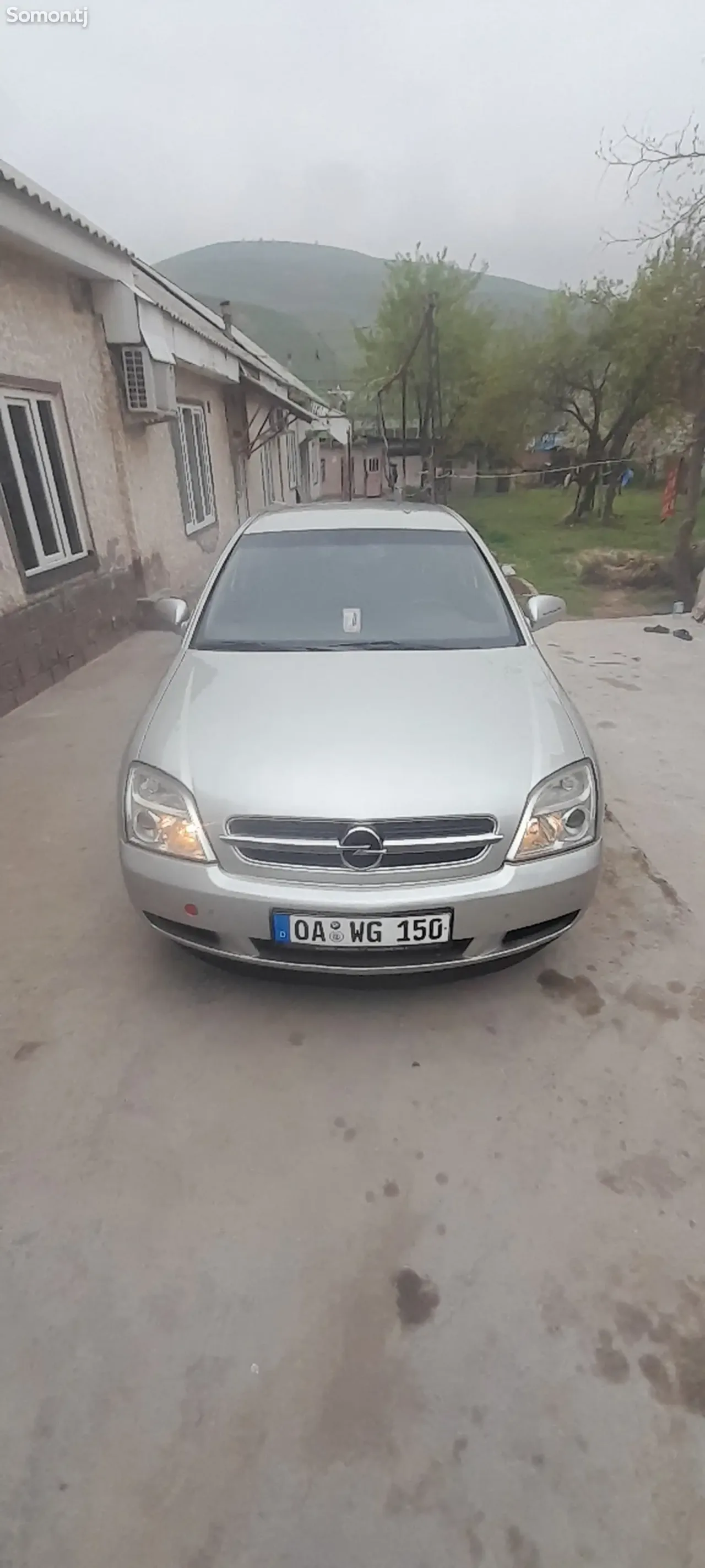Opel Vectra C 2004 · 2.0 MT