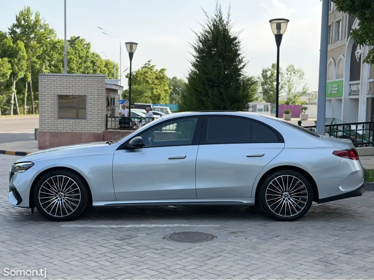 Mercedes-Benz E class 2025 · 2.0 AT