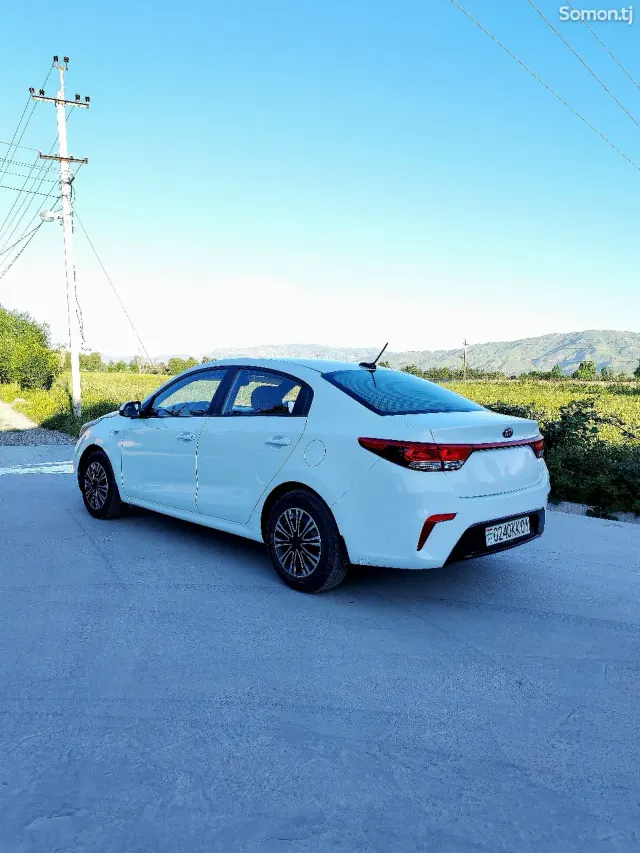 Kia Rio 2018 · 1.4 AT