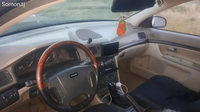 Volvo S80 1999 · 1.8 MT